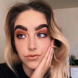 Meet your Posher, Maggie